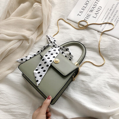 New texture bag female 2019 new Korean version of the wild shoulder slung fashion portable chain scarf Kelly bag
New texture bag female 2019 new Korean version of the wild shoulder slung fashion portable chain scarf Kelly bag