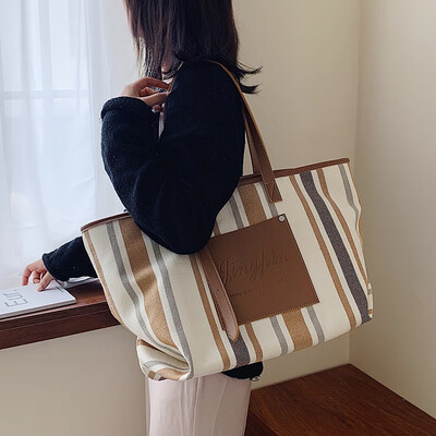 Fashion single shoulder bag female 2019 new casual shopping bag simple large capacity portable tote canvas bag
Fashion single shoulder bag female 2019 new casual shopping bag simple large capacity portable tote canvas bag