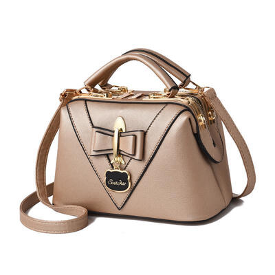 Small bag 2019 summer new wave female bag Korean version of the fresh fashion single shoulder Messenger steel clip small bag
Small bag 2019 summer new wave female bag Korean version of the fresh fashion single shoulder Messenger steel clip small bag