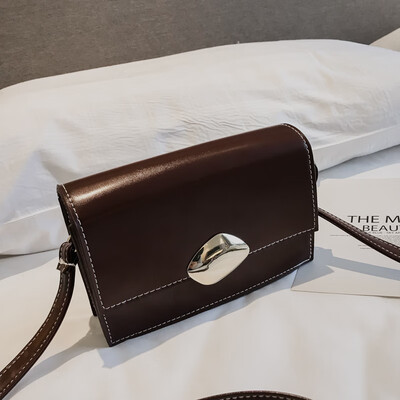 Net red black bag female 2018 autumn&winter new wave simple fashion small square bag Korean version of the wild shoulder Messenger bag
Net red black bag female 2018 autumn&winter new wave simple fashion small square bag Korean version of the wild shoulder Messenger bag