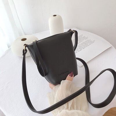 Advanced foreign gas bag summer simple bucket bag new 2019 Korean version 100 lap bag single shoulder oblique satchel bag
Advanced foreign gas bag summer simple bucket bag new 2019 Korean version 100 lap bag single shoulder oblique satchel bag