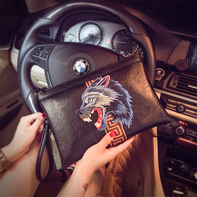 Chinese Style Personality Korean Handbag Fashion Personality Handbag Men&Women Handbag Envelope Wristbag
Chinese Style Personality Korean Handbag Fashion Personality Handbag Men&Women Handbag Envelope Wristbag