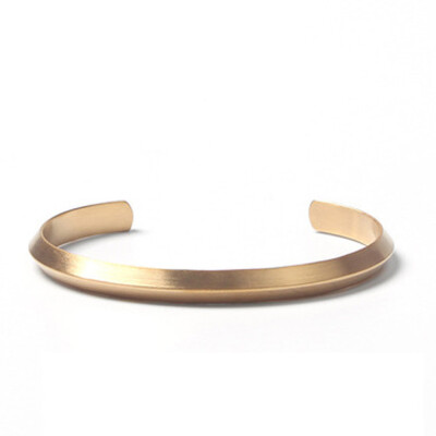 Europe&The United States Are Simple&Elegant Titanium Bracelet Smooth Bracelet Openings
Europe&The United States Are Simple&Elegant Titanium Bracelet Smooth Bracelet Openings
