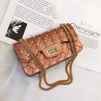 New bag female 2019 new fashion diamond woven chain diagonal cross small square bag advanced sense jelly package
New bag female 2019 new fashion diamond woven chain diagonal cross small square bag advanced sense jelly package