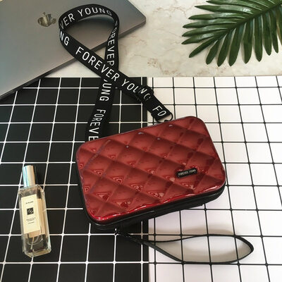 LOVEVOOK crossbody bags for women 2019 luxury handbags women bags designer mini make up bag Trunk Shape wide strap Box Flap bag
LOVEVOOK crossbody bags for women 2019 luxury handbags women bags designer mini make up bag Trunk Shape wide strap Box Flap bag