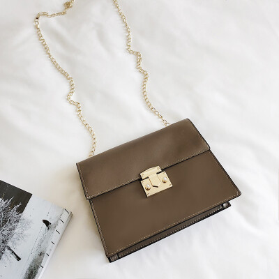 Ins simple texture lock small square bag female 2019 new Korean version of the wild girl chain shoulder Messenger bag
Ins simple texture lock small square bag female 2019 new Korean version of the wild girl chain shoulder Messenger bag