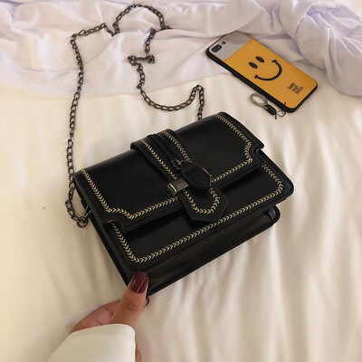 Korean version of the fashion embroidery line hit color wild chain bag female 2019 new small fresh&simple temperament shoulder Messenger bag
Korean version of the fashion embroidery line hit color wild chain bag female 2019 new small fresh&simple temperament shoulder Messenger bag