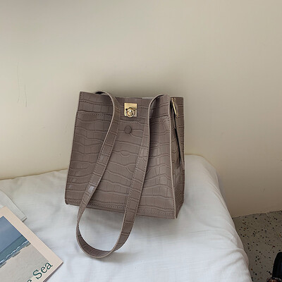 High-level womens bag chic alligator-style alligator new 2019 Korean-style one-shoulder one-shoulder one-shoulder one-s
High-level womens bag chic alligator-style alligator new 2019 Korean-style one-shoulder one-shoulder one-shoulder one-s