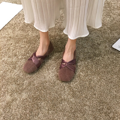 Celebrity style shoes New female Autumn Korean version of Fashion Silk Ribbon Wool shoes flat bottom gentle working single Shoe Ti
Celebrity style shoes New female Autumn Korean version of Fashion Silk Ribbon Wool shoes flat bottom gentle working single Shoe Ti
