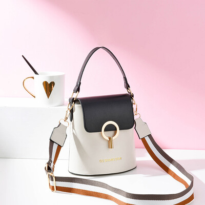 Summer handbag ladys new fashion Korean version of Baitao ins collision color single shoulder inclined water bucket bag
Summer handbag ladys new fashion Korean version of Baitao ins collision color single shoulder inclined water bucket bag