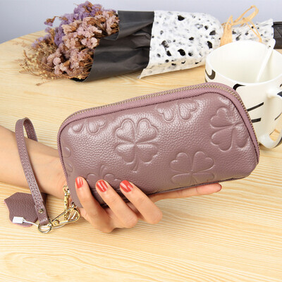 First layer cowhide 2019 new womens embossed four-leaf clover shell bag large capacity leather clutch bag mobile phone bag
First layer cowhide 2019 new womens embossed four-leaf clover shell bag large capacity leather clutch bag mobile phone bag