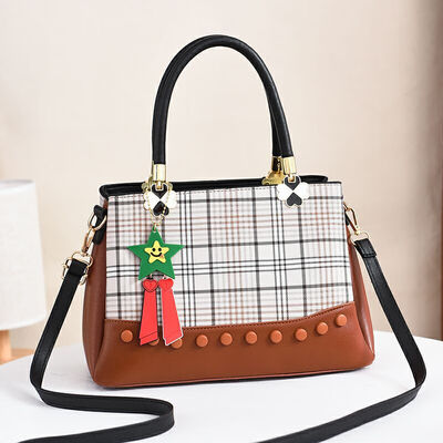 2019 spring new European&American big bag shoulder bag simple handbag diagonal bag fashion handbag
2019 spring new European&American big bag shoulder bag simple handbag diagonal bag fashion handbag