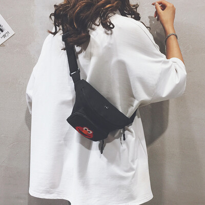 Ins super fire pocket female 2019 new sports wild Harajuku student canvas small diagonal bag net red chest bag
Ins super fire pocket female 2019 new sports wild Harajuku student canvas small diagonal bag net red chest bag