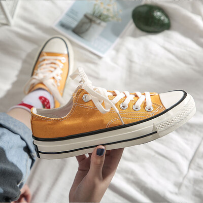 Vintage canvas shoes 1970s orange retro wild couple shoes Korean chic canvas shoes one generation
Vintage canvas shoes 1970s orange retro wild couple shoes Korean chic canvas shoes one generation