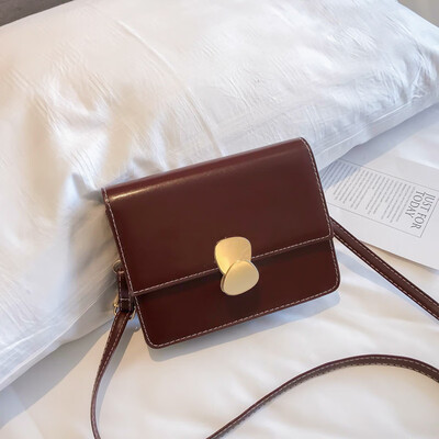 Ins super fire shaped lock retro oil leather sense Sen small bag female 2019 new tide Korean shoulder Messenger bag
Ins super fire shaped lock retro oil leather sense Sen small bag female 2019 new tide Korean shoulder Messenger bag