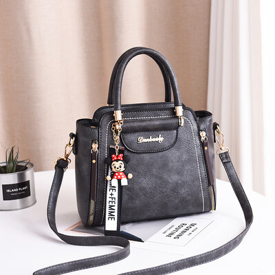 Summer womens bag new single shoulder bag temperament pure color leisure large capacity Korean version 100 lap handheld oblique b
Summer womens bag new single shoulder bag temperament pure color leisure large capacity Korean version 100 lap handheld oblique b