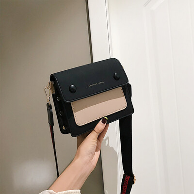 Senior sense of foreign style womens bag retro chic frosted broadband small square bag new 2019 simple shoulder slung bag
Senior sense of foreign style womens bag retro chic frosted broadband small square bag new 2019 simple shoulder slung bag