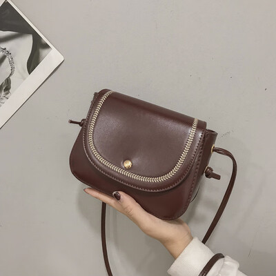 Casual wild small fresh temperament embroidered line Messenger bag female 2019 new fashion simple solid color retro shoulder bag
Casual wild small fresh temperament embroidered line Messenger bag female 2019 new fashion simple solid color retro shoulder bag