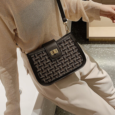 Ins super fire bag female bag new 2019 stitching fashion Korean version of the shoulder bag trend Messenger bag wide shoulder strap
Ins super fire bag female bag new 2019 stitching fashion Korean version of the shoulder bag trend Messenger bag wide shoulder strap