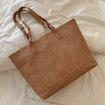 In the spring&summer of 2019 the new Korean version trendy womens bag one shoulder bag leisure handbag Tote bag simple b
In the spring&summer of 2019 the new Korean version trendy womens bag one shoulder bag leisure handbag Tote bag simple b