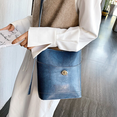 Retro bucket bag female 2019 new Korean version of the tide Sen series wild large-capacity fashion shoulder bag diagonal package
Retro bucket bag female 2019 new Korean version of the tide Sen series wild large-capacity fashion shoulder bag diagonal package