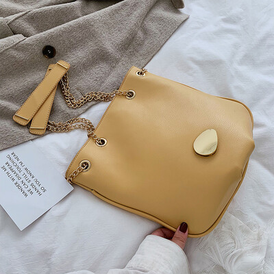 Korean version 100 lap chain bag ins network celebrity advanced foreign gas bag new 2019 simple bucket bag oblique satchel bag
Korean version 100 lap chain bag ins network celebrity advanced foreign gas bag new 2019 simple bucket bag oblique satchel bag