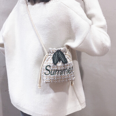 Weaving small bag handbags new 2019 Korean version of the wild mini bucket bag casual embroidery shoulder Messenger bag tide
Weaving small bag handbags new 2019 Korean version of the wild mini bucket bag casual embroidery shoulder Messenger bag tide