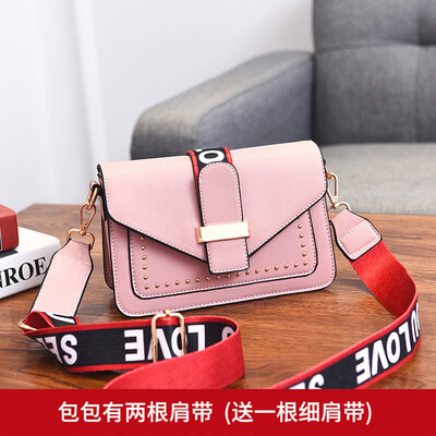 Baggage girl fashion small square bag oblique dragging small bag rivet mother broadband network Hongins overwhelming
Baggage girl fashion small square bag oblique dragging small bag rivet mother broadband network Hongins overwhelming