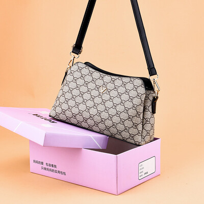 The mother bag the middle-aged woman bag the little girl fashion the summer backpack the ladys one-shoulder bag
The mother bag the middle-aged woman bag the little girl fashion the summer backpack the ladys one-shoulder bag