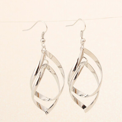 Hot Sales New Fashion Elegant Luxury Design Twisted Drop Earrings Women Jewelry Gifts
Hot Sales New Fashion Elegant Luxury Design Twisted Drop Earrings Women Jewelry Gifts