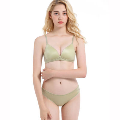 Women Bra Briefs Set Ladies Comfortable Smooth No Trace Deep V No Steel Ring Bra Panties Two-piece
Women Bra Briefs Set Ladies Comfortable Smooth No Trace Deep V No Steel Ring Bra Panties Two-piece