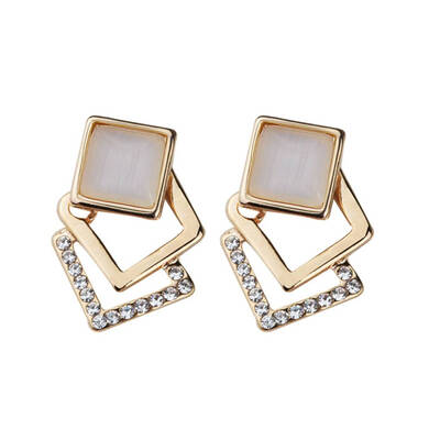 1 Pair Women Girls Square Ear Stud Hollow Stone Ear Jewelry Female Wedding Gold Plated Earrings
1 Pair Women Girls Square Ear Stud Hollow Stone Ear Jewelry Female Wedding Gold Plated Earrings
