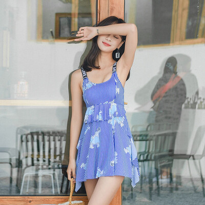2019 Women Beach Bathing Dress Female Padded Striped Ruffled Cartoon Conservative Swimwear Quick-Dry Swimming Suits
2019 Women Beach Bathing Dress Female Padded Striped Ruffled Cartoon Conservative Swimwear Quick-Dry Swimming Suits