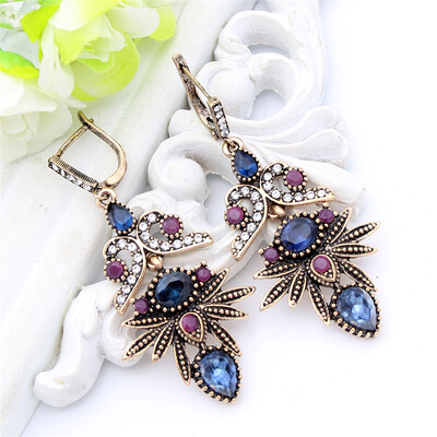 Arabesque Vintage Women Flower Long Hook Earring Swinging Pendant Resin Crystal Palm Jewelry Antique Gold Color Bohemia Bridal
Arabesque Vintage Women Flower Long Hook Earring Swinging Pendant Resin Crystal Palm Jewelry Antique Gold Color Bohemia Bridal