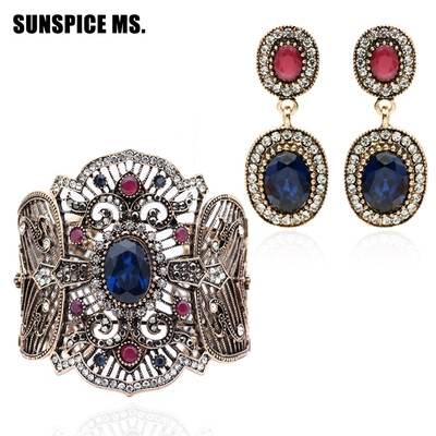 2pcs Sets Vintage Bracelet Earring Turkish Women Antique Gold Color Round Resin Jewelry Sets Flower Bangle Long Dangle Earrings
2pcs Sets Vintage Bracelet Earring Turkish Women Antique Gold Color Round Resin Jewelry Sets Flower Bangle Long Dangle Earrings