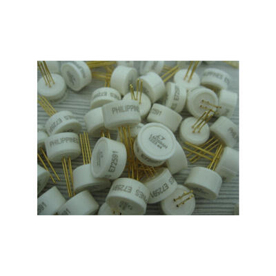 5PCS/LOT LM399AH LM399AH/883 original IC electronics kit 
5PCS/LOT LM399AH LM399AH/883 original IC electronics kit