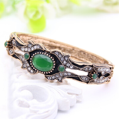 New Vintage Women Party Bangle Bracelet Turkish Flower Leaf Jewelry Antique Gold Color Resin Rhinestone Embossed Pattern Bangle
New Vintage Women Party Bangle Bracelet Turkish Flower Leaf Jewelry Antique Gold Color Resin Rhinestone Embossed Pattern Bangle