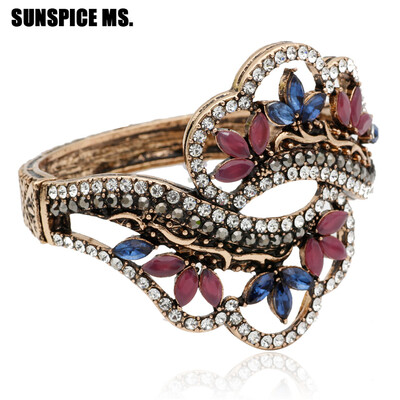 Fashion Turkish Women Hollow Flower Vintage Bangle Bracelets Antique Gold Color Resin Wide Cuff Jewelry Indian Wedding Bijoux
Fashion Turkish Women Hollow Flower Vintage Bangle Bracelets Antique Gold Color Resin Wide Cuff Jewelry Indian Wedding Bijoux