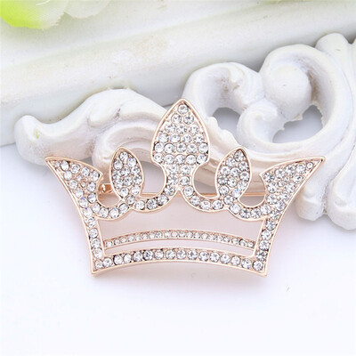 NEW Royal Simulation Jewelry Crown Brooch Pin Up For Women Crystal Broches Brooches Hollow Rhinestone Lapel Pins Bridal Jewelry
NEW Royal Simulation Jewelry Crown Brooch Pin Up For Women Crystal Broches Brooches Hollow Rhinestone Lapel Pins Bridal Jewelry