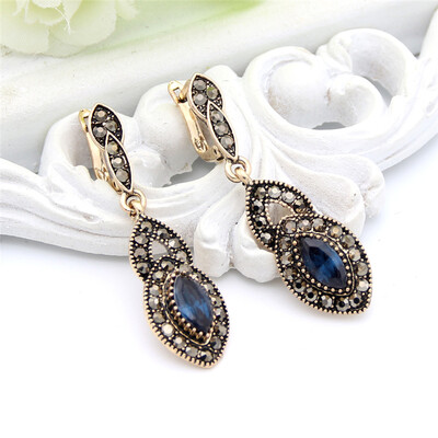 Vintage Turkish Women Long Drop Hook Round Earrings Resin Jewelry Antique Gold Color Gypsy Ethnic Jewelry India Bridal Earrings
Vintage Turkish Women Long Drop Hook Round Earrings Resin Jewelry Antique Gold Color Gypsy Ethnic Jewelry India Bridal Earrings