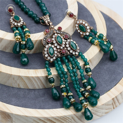 New Bohemia Natural Stone Long Beads Tassels Pendant Necklace Drop Earring Antique Gold Color Resin India Jewelry Sets 2018 Gift
New Bohemia Natural Stone Long Beads Tassels Pendant Necklace Drop Earring Antique Gold Color Resin India Jewelry Sets 2018 Gift