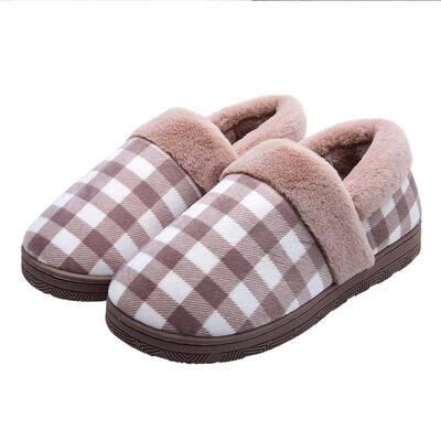 Love cotton slipper bag with winter plaid couple cotton shoes warm female light powder 3637 LJ1805
Love cotton slipper bag with winter plaid couple cotton shoes warm female light powder 3637 LJ1805