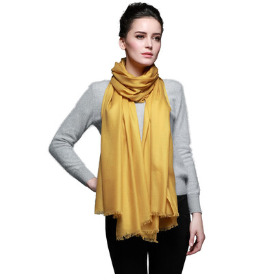 Bao Shengxiang scarf female winter worsted water soluble wool shawl dual-use ladies autumn solid color long warm warm collar gift box w9201 black
Bao Shengxiang scarf female winter worsted water soluble wool shawl dual-use ladies autumn solid color long warm warm collar gift box w9201 black