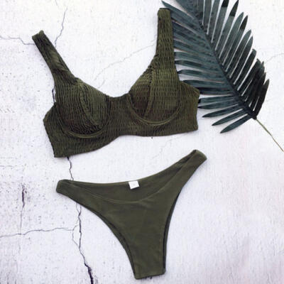 Sexy Brazilian Bikini Thong Swimsuit Beach Bathing Swimwear Women Lady Underwear
Sexy Brazilian Bikini Thong Swimsuit Beach Bathing Swimwear Women Lady Underwear