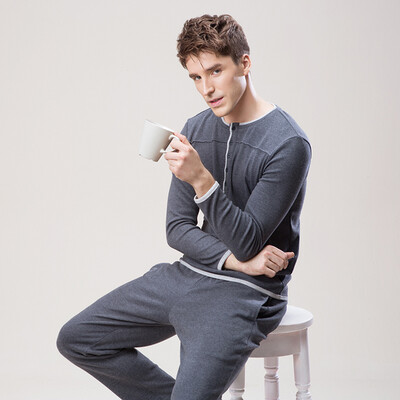 Karaoke autumn men&39s simple long-sleeved round neck home clothing suit male gray gray 15Q168M
Karaoke autumn men&39s simple long-sleeved round neck home clothing suit male gray gray 15Q168M