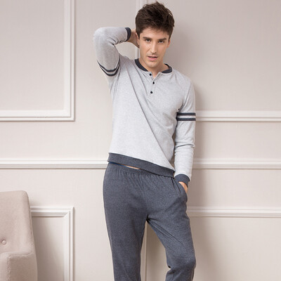 Camel Autumn Winter Men&39s Europe&America simple long-sleeved round neck can wear casual home service suit gray L 15Q087M
Camel Autumn Winter Men&39s Europe&America simple long-sleeved round neck can wear casual home service suit gray L 15Q087M