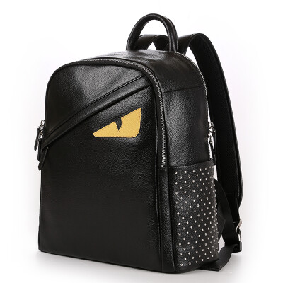Pigeon excellent one P. kuone single-eyed dragon men's shoulder bag head layer leather fashion travel backpack couple bag P770820 black
Pigeon excellent one P. kuone single-eyed dragon men's shoulder bag head layer leather fashion travel backpack couple bag P770820 black