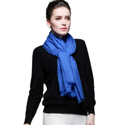 Bao Shengxiang scarf female winter worsted water soluble wool shawl dual-use ladies autumn solid color long warm warm collar gift box w9201 black
Bao Shengxiang scarf female winter worsted water soluble wool shawl dual-use ladies autumn solid color long warm warm collar gift box w9201 black