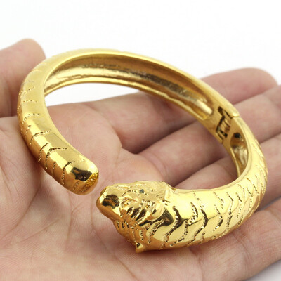 trendy bangle jewelry Vintage biker rock gold plated dog Charm Bracelets Bangles For Women & men Jewellery
trendy bangle jewelry Vintage biker rock gold plated dog Charm Bracelets Bangles For Women & men Jewellery