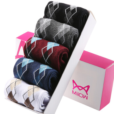 Cat MiiOW socks men in the tube cotton socks Lingge stripes business men socks 5 double gift boxed
Cat MiiOW socks men in the tube cotton socks Lingge stripes business men socks 5 double gift boxed